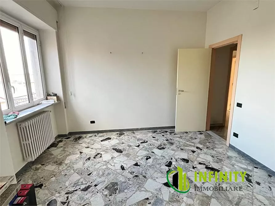 Immagine 8 di Appartamento in vendita  230 a Matera