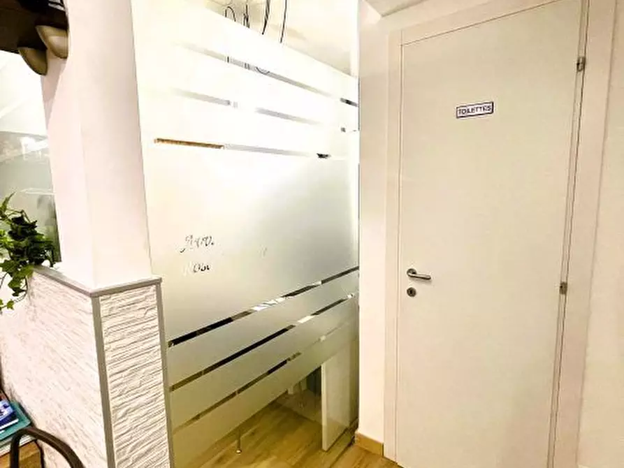 Immagine 10 di Ufficio in vendita  2 a Matera