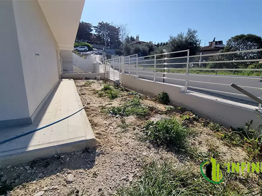 Immagine 5 di Villa in vendita  a Matera