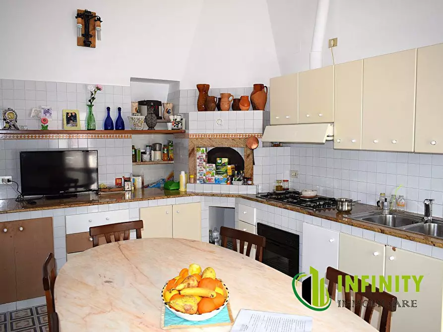Immagine 9 di Villa in vendita  1 a Matera