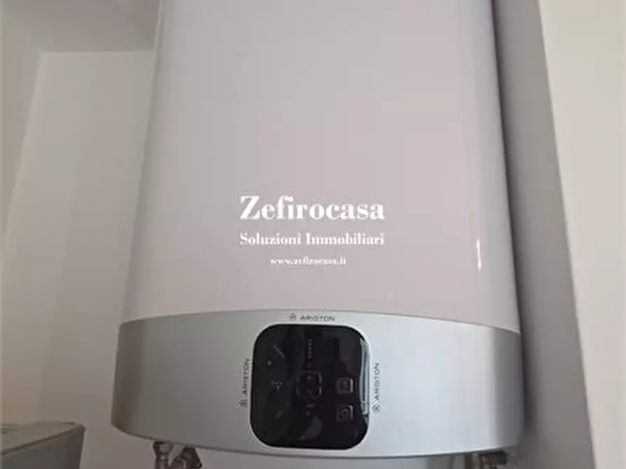 Immagine 8 di Appartamento in vendita  a Bologna