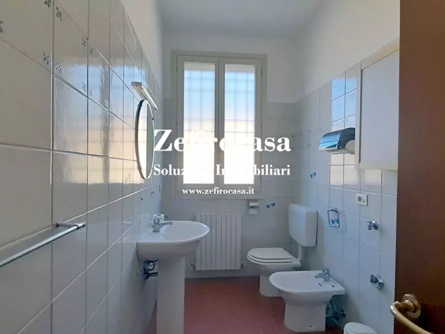 Immagine 8 di Ufficio in affitto  a San Giovanni In Persiceto