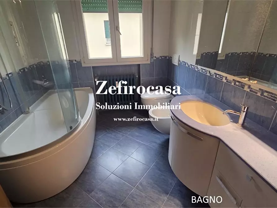 Immagine 10 di Appartamento in vendita  a Bologna
