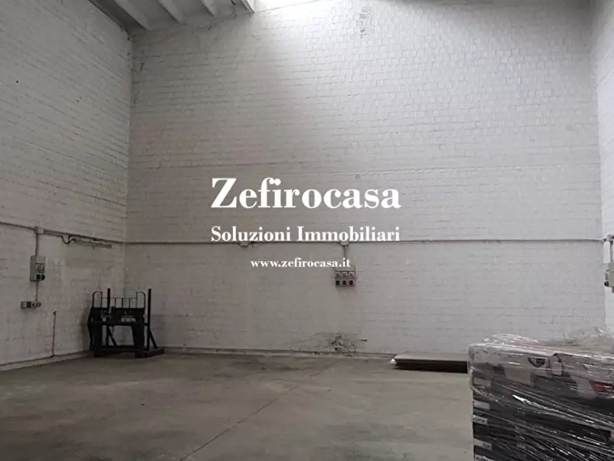 Immagine 4 di Magazzino in vendita  a San Giovanni In Persiceto