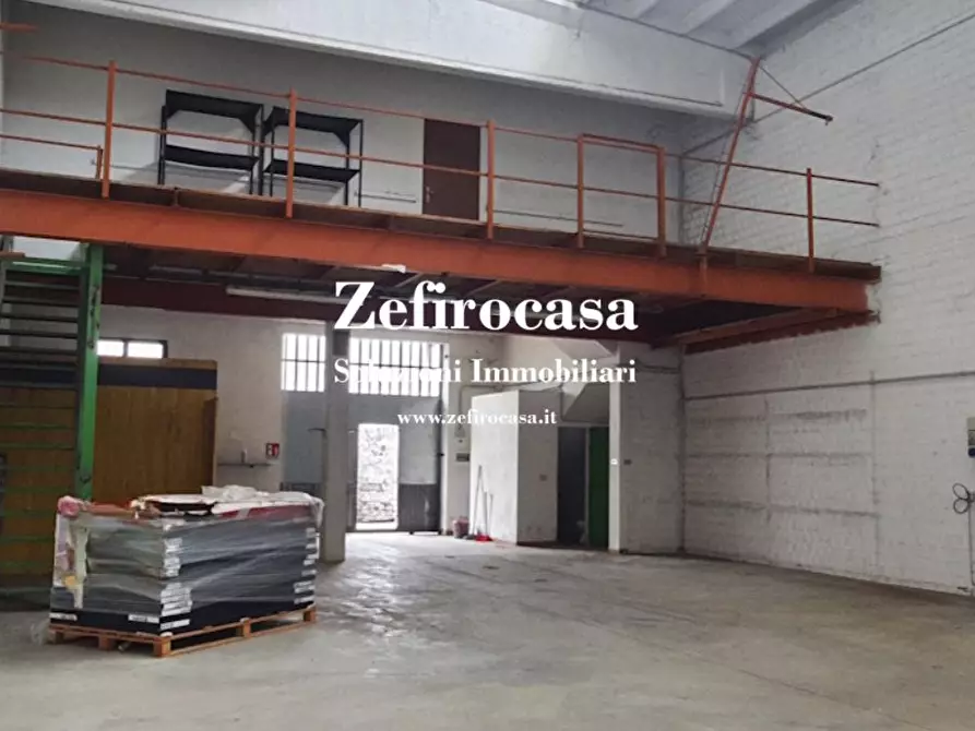 Immagine 3 di Magazzino in vendita  a San Giovanni In Persiceto