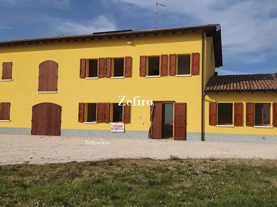 Immagine 9 di Villa in vendita  a Rolo