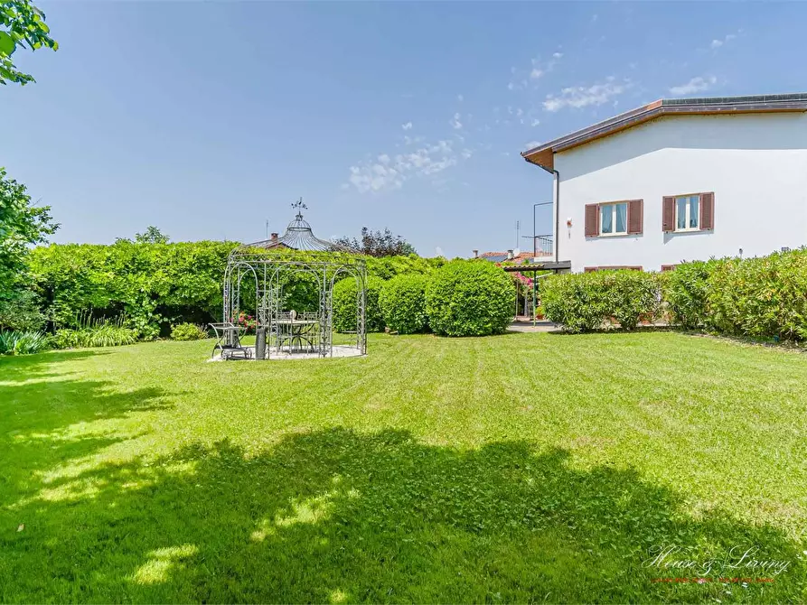 Immagine 2 di Villa in vendita  a Trofarello