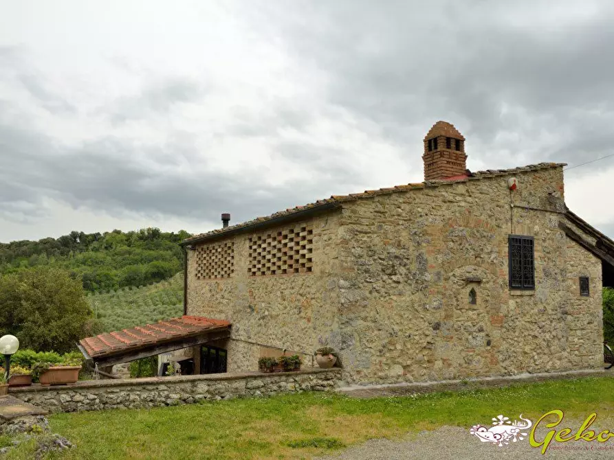 Immagine 2 di Villa in vendita  a San Gimignano