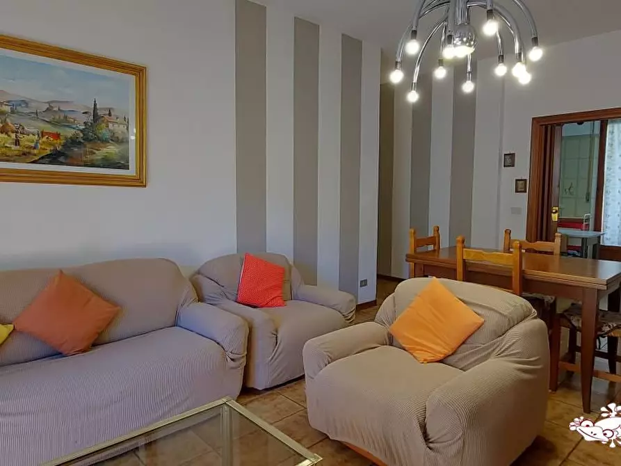 Immagine 1 di Appartamento in vendita  a San Gimignano