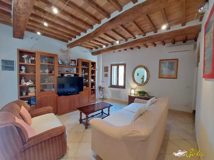 Immagine 5 di Appartamento in vendita  a San Gimignano