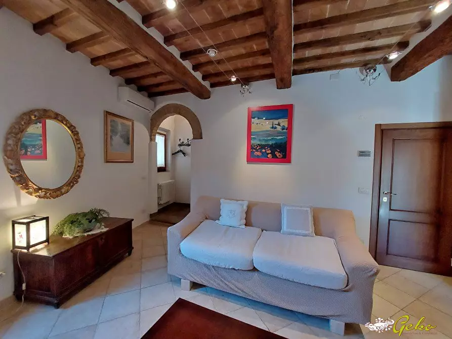 Immagine 6 di Appartamento in vendita  a San Gimignano