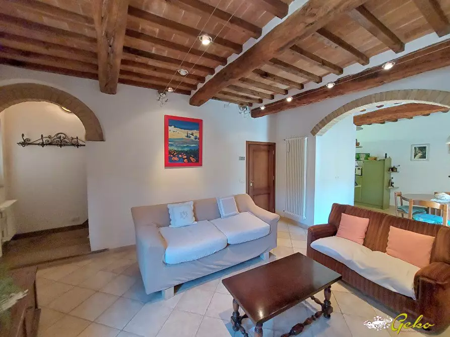 Immagine 3 di Appartamento in vendita  a San Gimignano