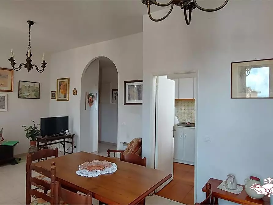 Immagine 6 di Appartamento in vendita  a San Gimignano