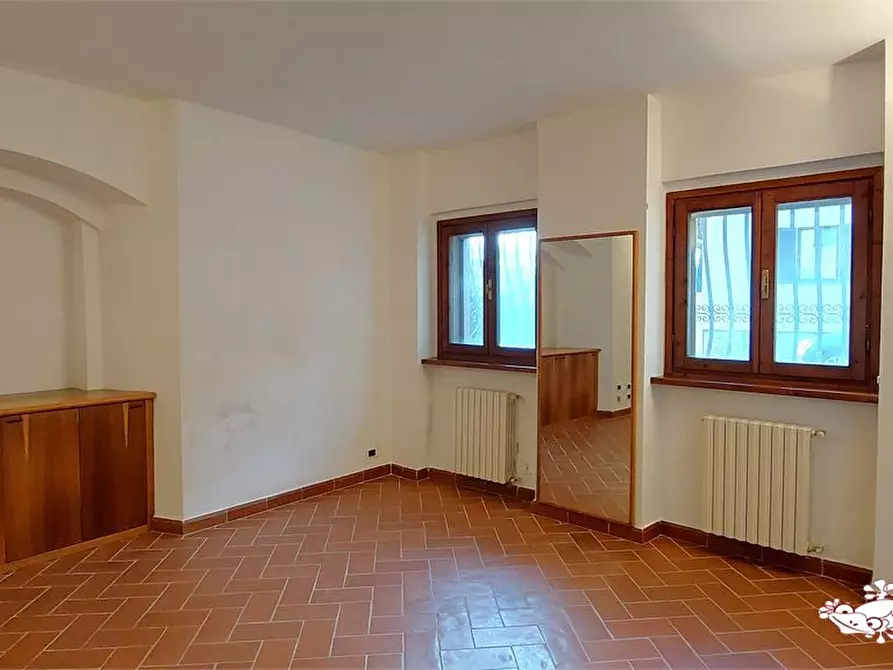 Immagine 1 di Appartamento in vendita  a San Gimignano
