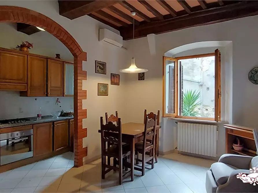 Immagine 1 di Appartamento in vendita  a San Gimignano