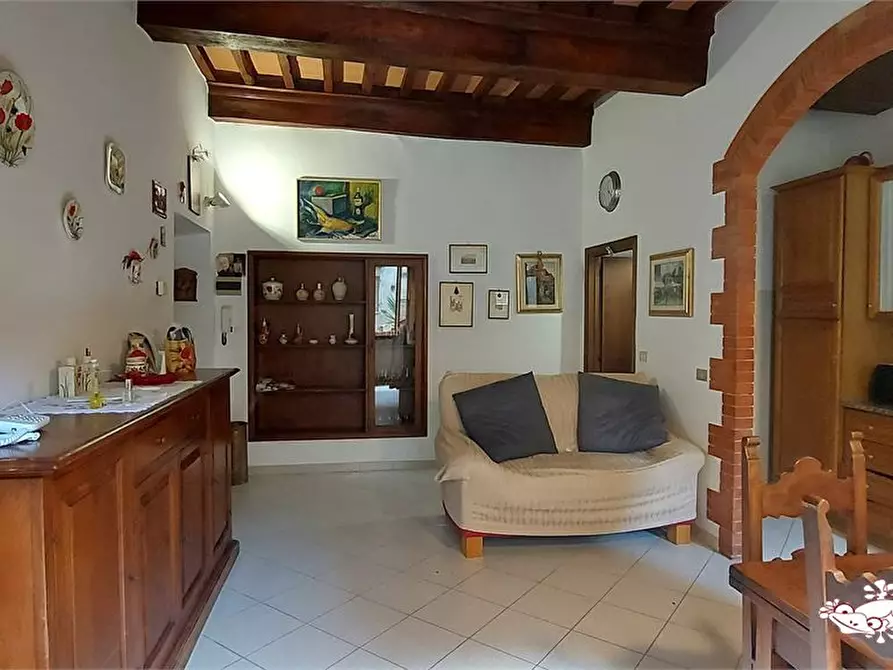 Immagine 5 di Appartamento in vendita  a San Gimignano