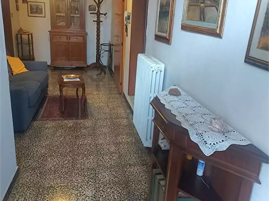 Immagine 5 di Appartamento in vendita  a San Gimignano