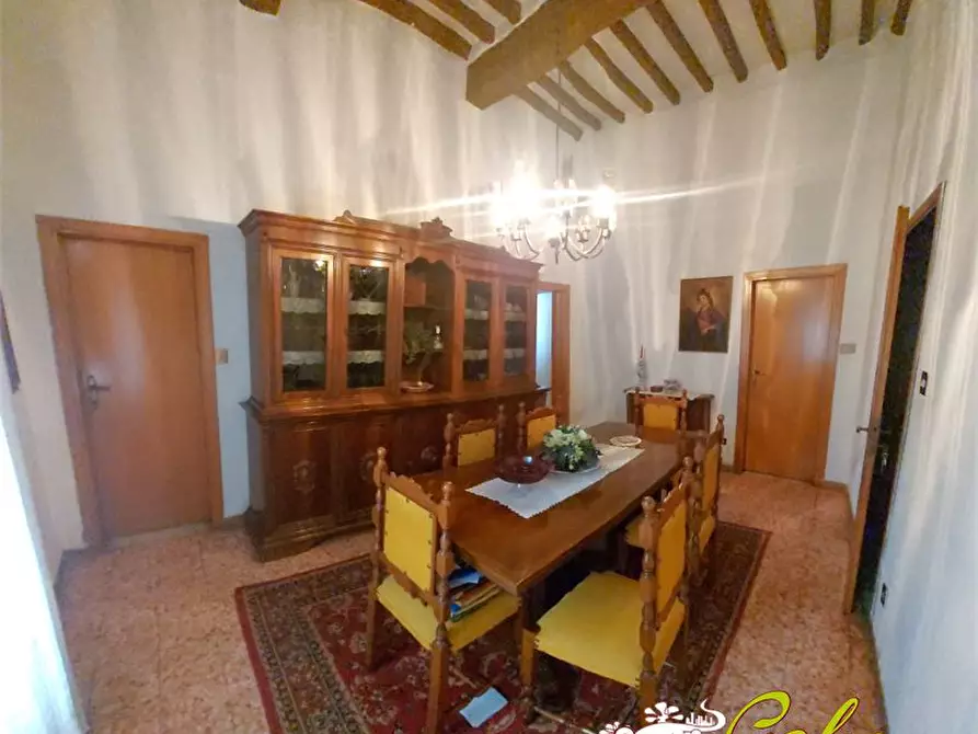 Immagine 1 di Appartamento in vendita  a San Gimignano