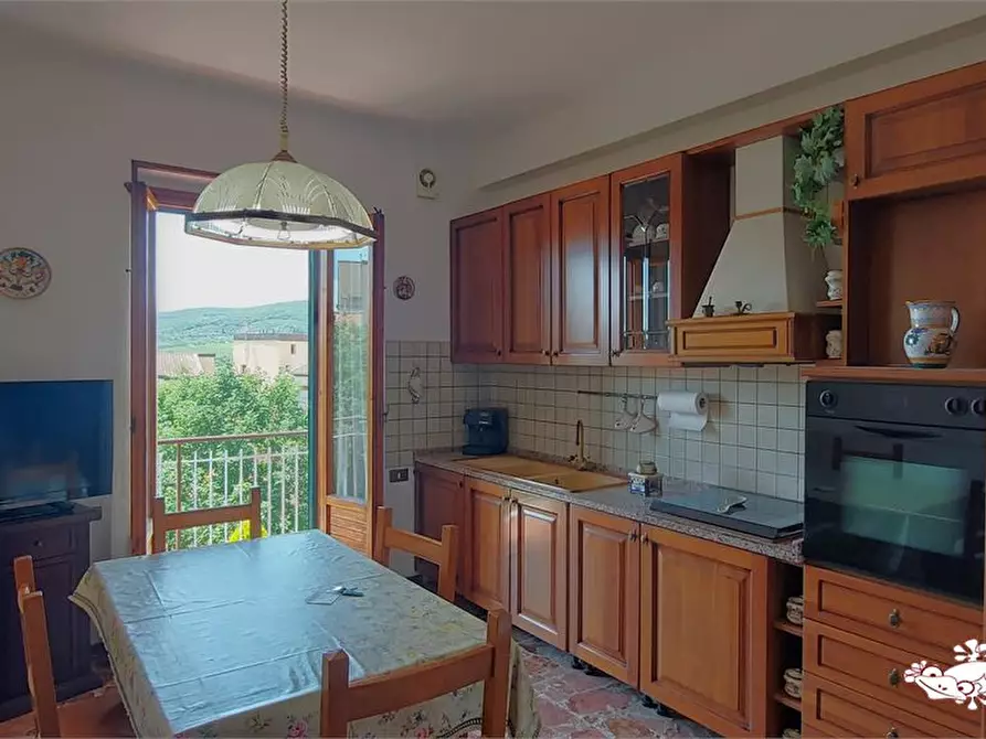 Immagine 4 di Appartamento in vendita  a San Gimignano