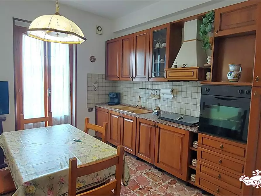 Immagine 5 di Appartamento in vendita  a San Gimignano