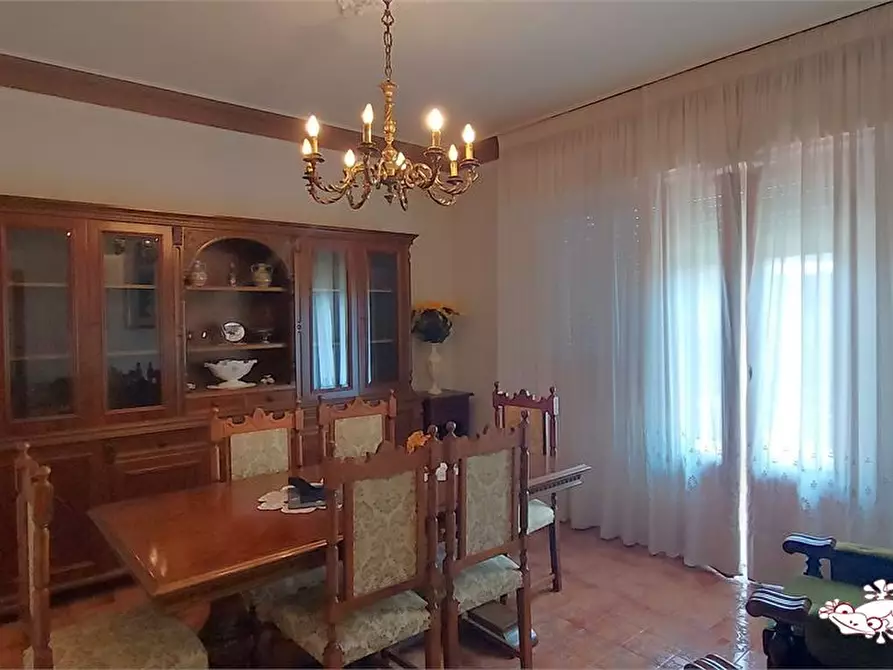 Immagine 3 di Appartamento in vendita  a San Gimignano
