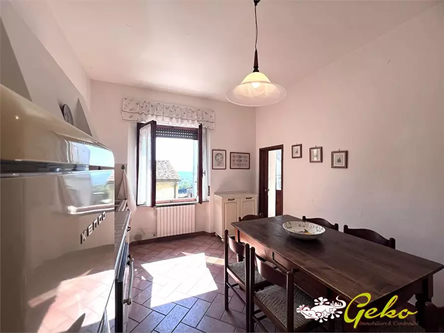 Immagine 5 di Appartamento in vendita  a San Gimignano