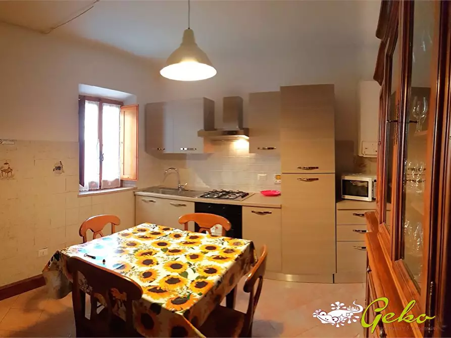 Immagine 1 di Appartamento in vendita  a San Gimignano