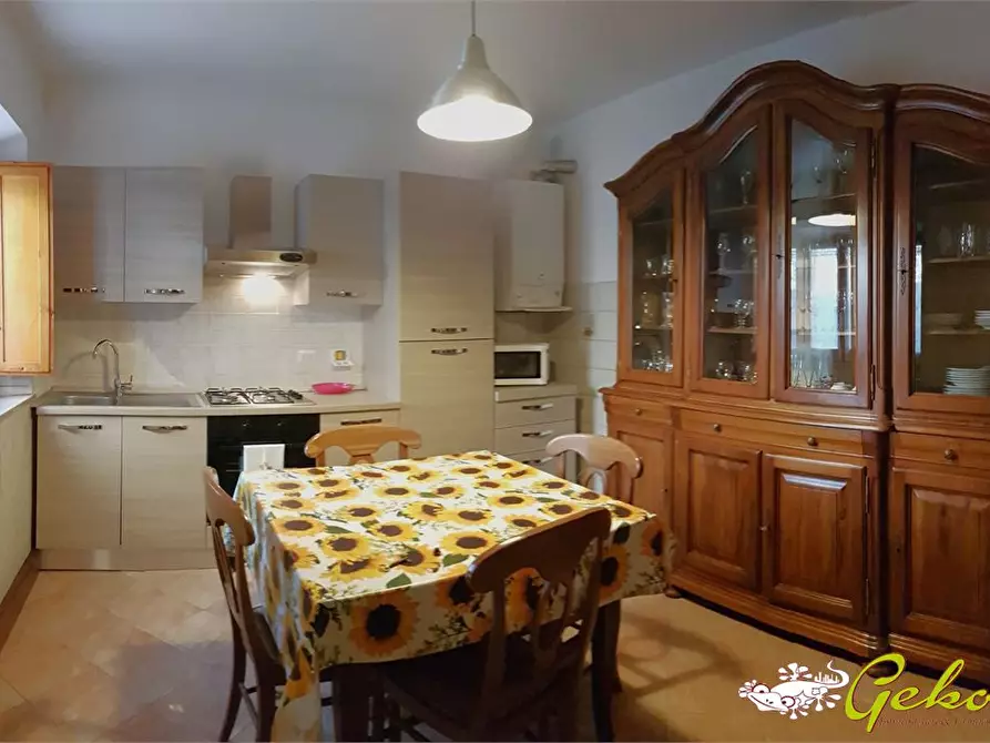 Immagine 2 di Appartamento in vendita  a San Gimignano