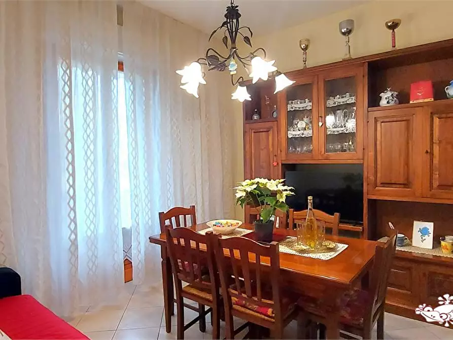 Immagine 4 di Appartamento in vendita  a San Gimignano