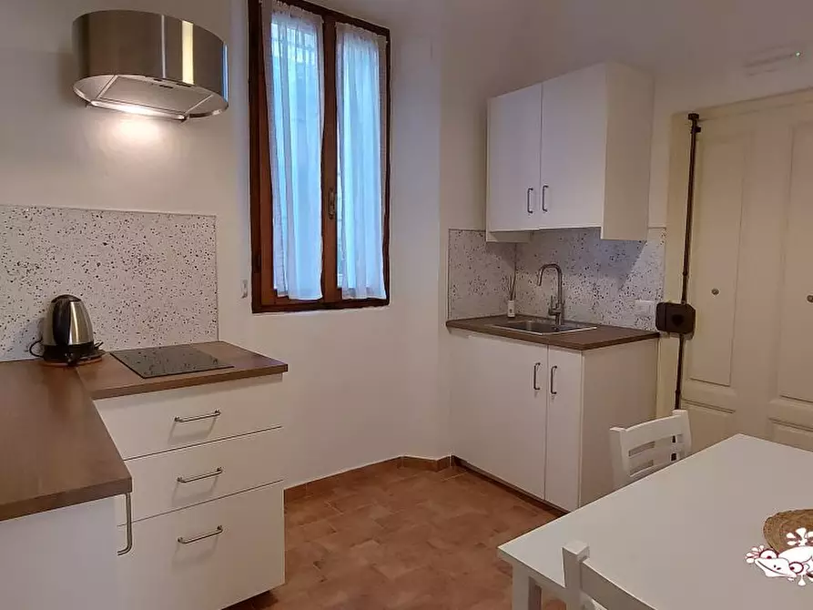 Immagine 1 di Appartamento in vendita  a San Gimignano