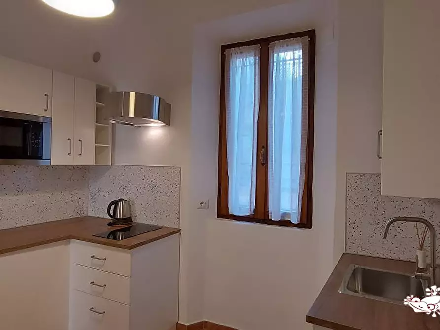Immagine 4 di Appartamento in vendita  a San Gimignano