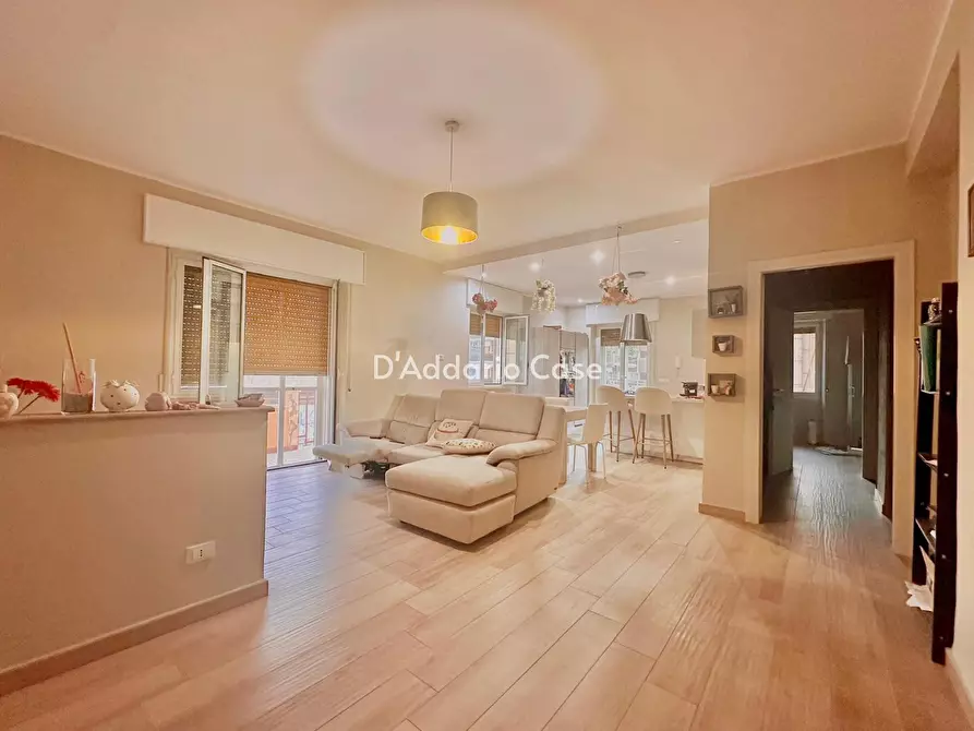 Immagine 2 di Appartamento in vendita  6 a Taranto