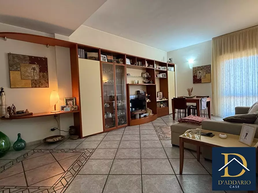 Immagine 1 di Appartamento in vendita  95 a Taranto