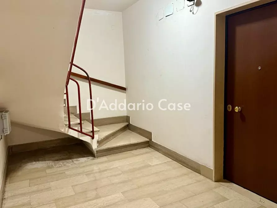 Immagine 10 di Negozio in vendita  21 a Taranto