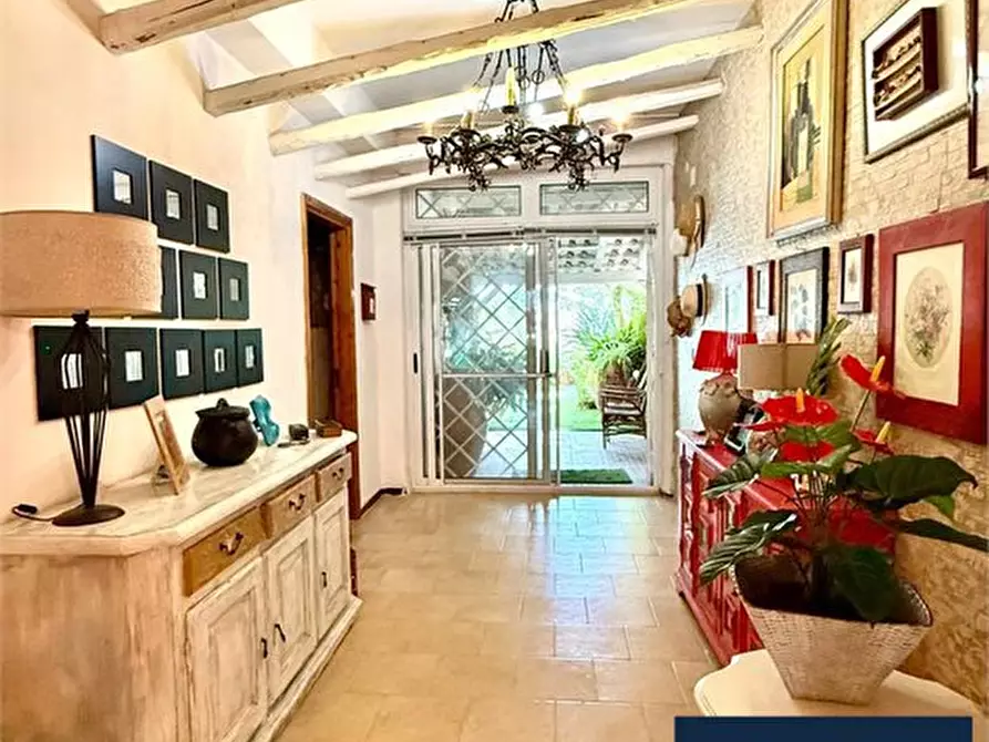 Immagine 4 di Villa in vendita  99 a Pulsano