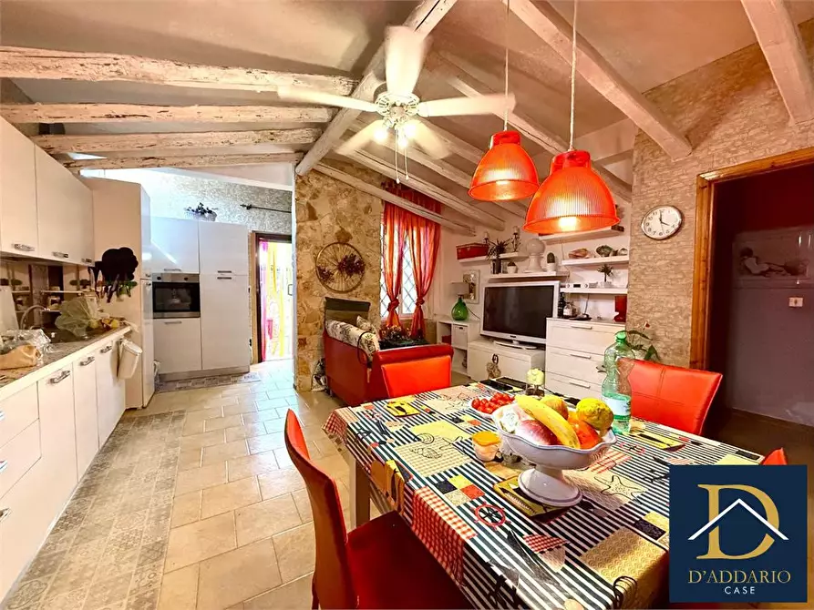 Immagine 7 di Villa in vendita  99 a Pulsano
