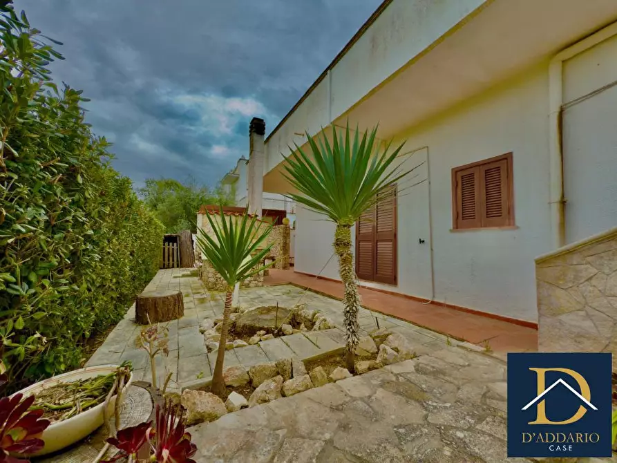 Immagine 4 di Villa in vendita  a Pulsano
