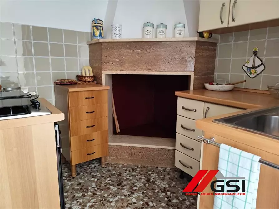 Immagine 7 di Villa in vendita  24 a San Michele Salentino