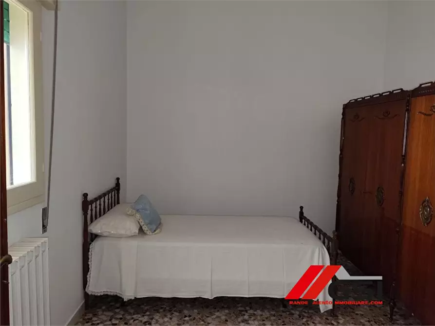 Immagine 4 di Villa in vendita  24 a San Michele Salentino