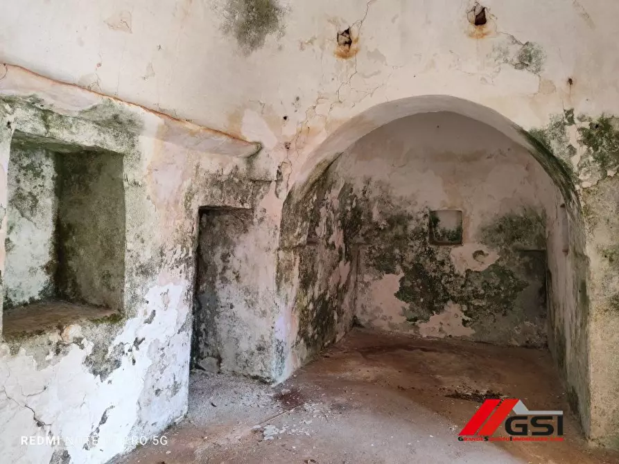Immagine 7 di Rustico / casale in vendita  sn a Latiano