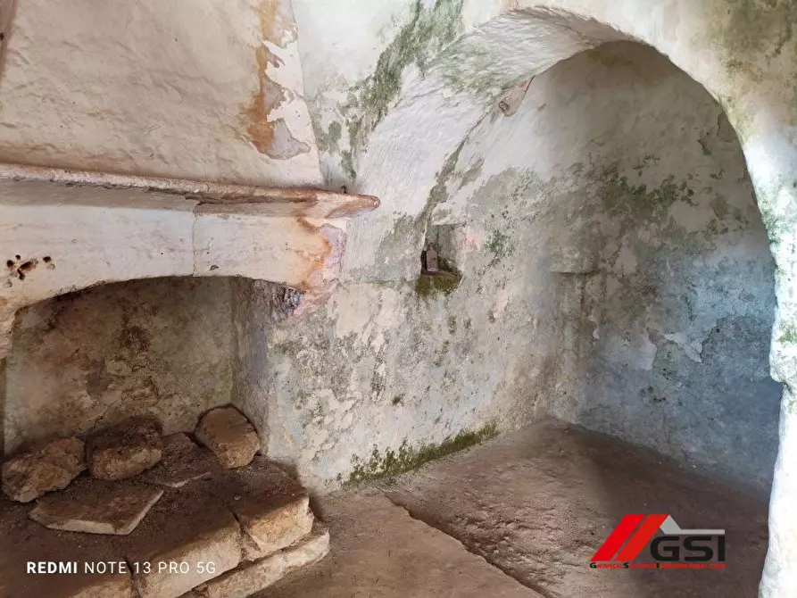Immagine 8 di Rustico / casale in vendita  sn a Latiano