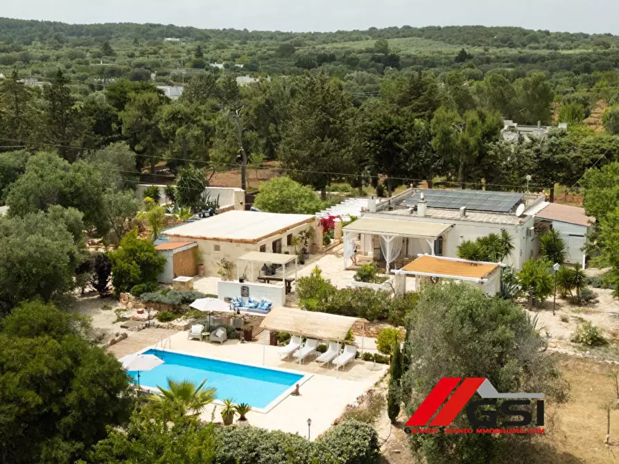 Immagine 1 di Villa in vendita  a Ceglie Messapico