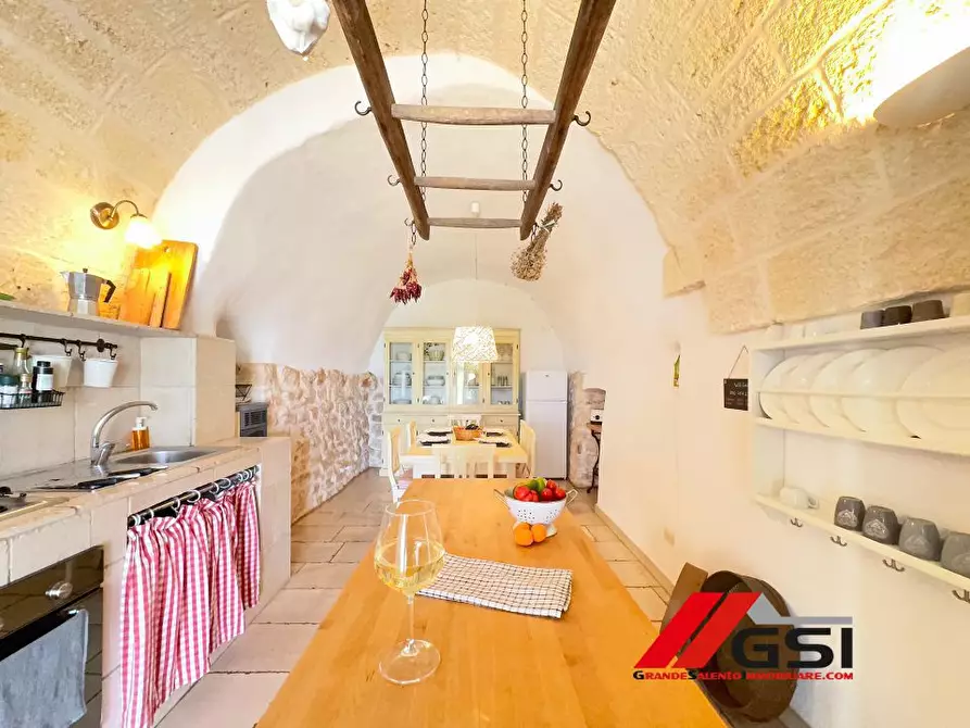 Immagine 2 di Villa in vendita  a Ceglie Messapico