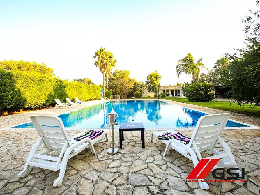 Immagine 4 di Villa in vendita  5 a San Michele Salentino