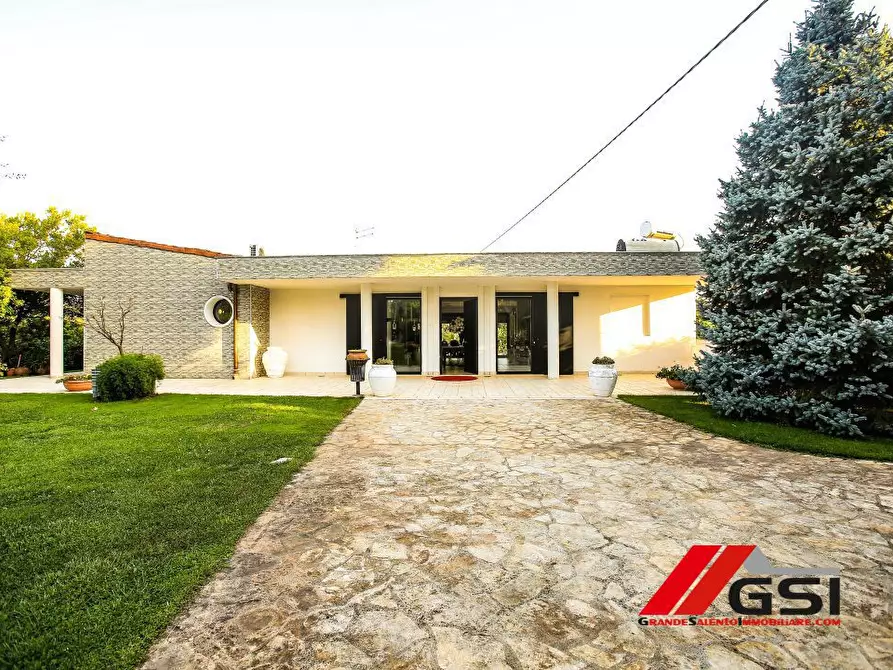 Immagine 2 di Villa in vendita  5 a San Michele Salentino
