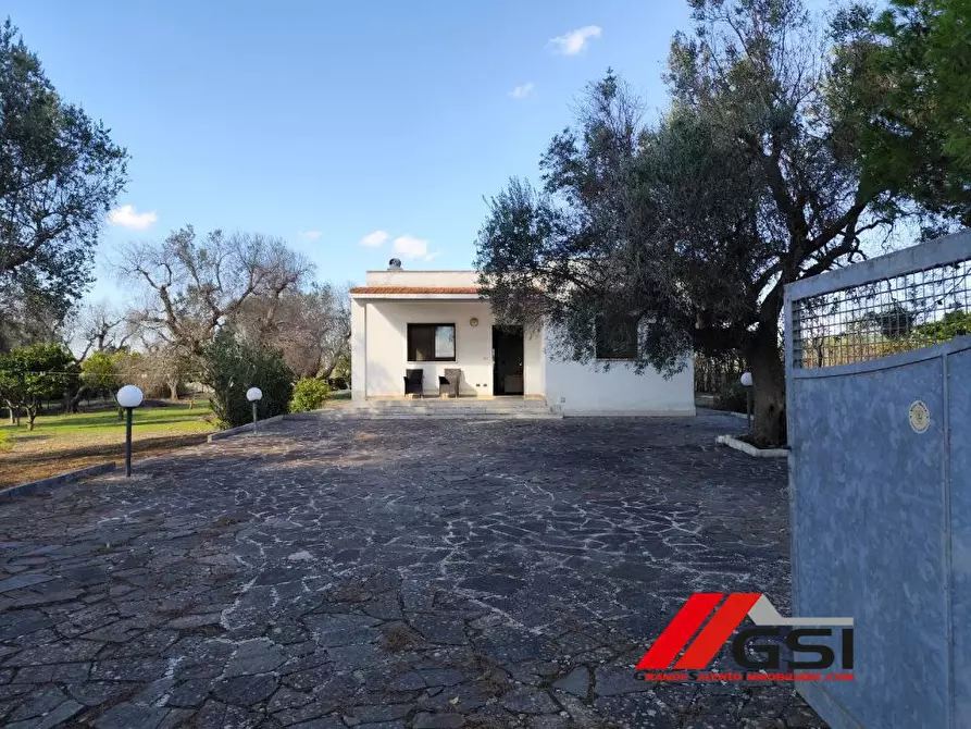Immagine 10 di Villa in vendita  sn a San Vito Dei Normanni