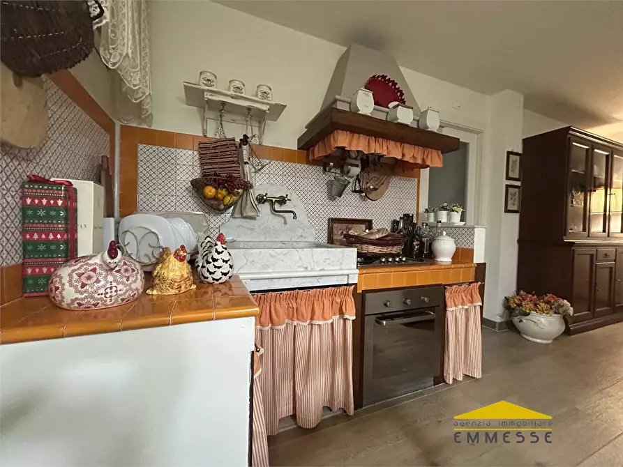 Immagine 9 di Appartamento in vendita  a Massa