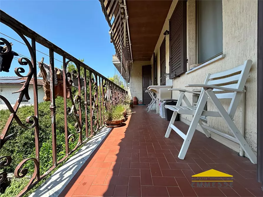 Immagine 1 di Appartamento in vendita  a Massa