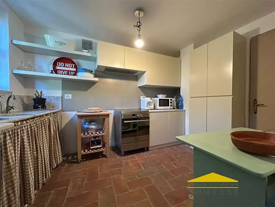 Immagine 10 di Casa indipendente in vendita  a Seravezza