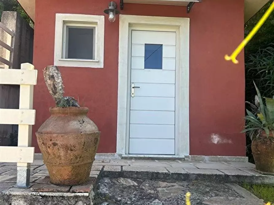 Immagine 3 di Casa indipendente in vendita  a Seravezza